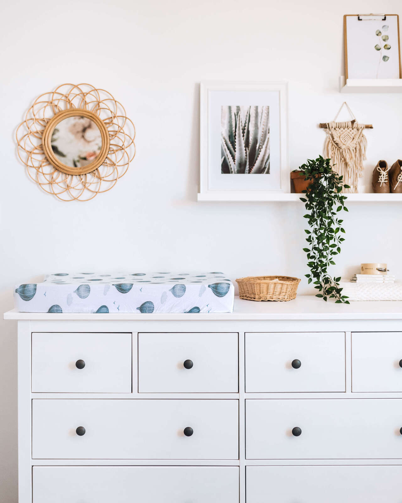 Snuggle Hunny Kids - Bassinet Fitted Sheet / Change Pad Cover - Cloud Chaser