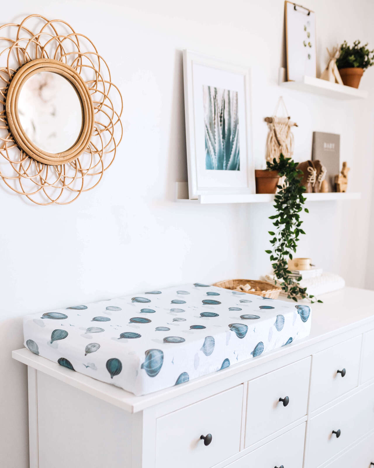 Snuggle Hunny Kids - Bassinet Fitted Sheet / Change Pad Cover - Cloud Chaser