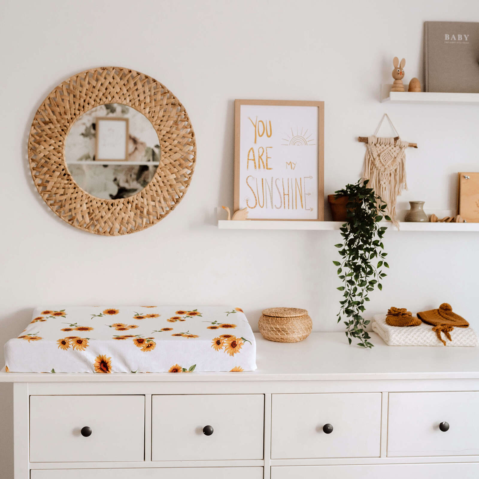 Snuggle Hunny Kids - Bassinet Fitted Sheet / Change Pad Cover - Sunflower