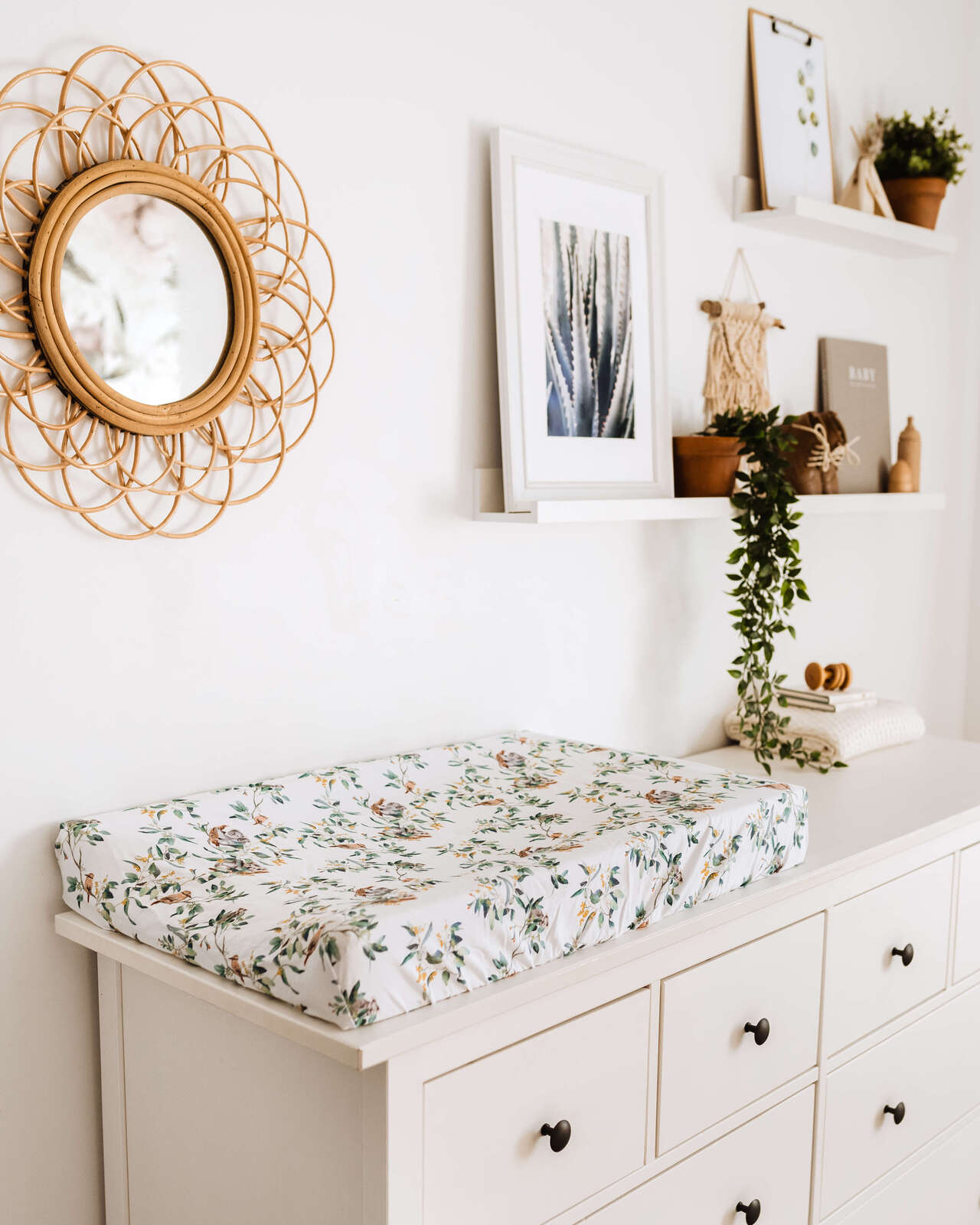 Snuggle Hunny Kids - Bassinet Fitted Sheet / Change Pad Cover - Eucalypt