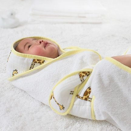 Aden and Anais - Baby Bath Wrap - Jingle Jam - Bath - Aden and Anais - Afterpay - Zippay Carry Them Close