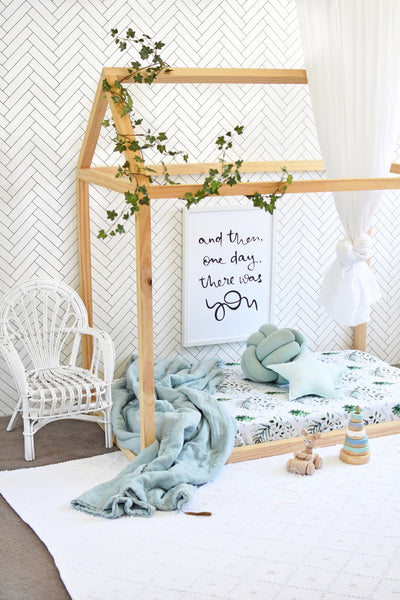 Snuggle Hunny Kids - Fitted Cot Sheet - Enchanted