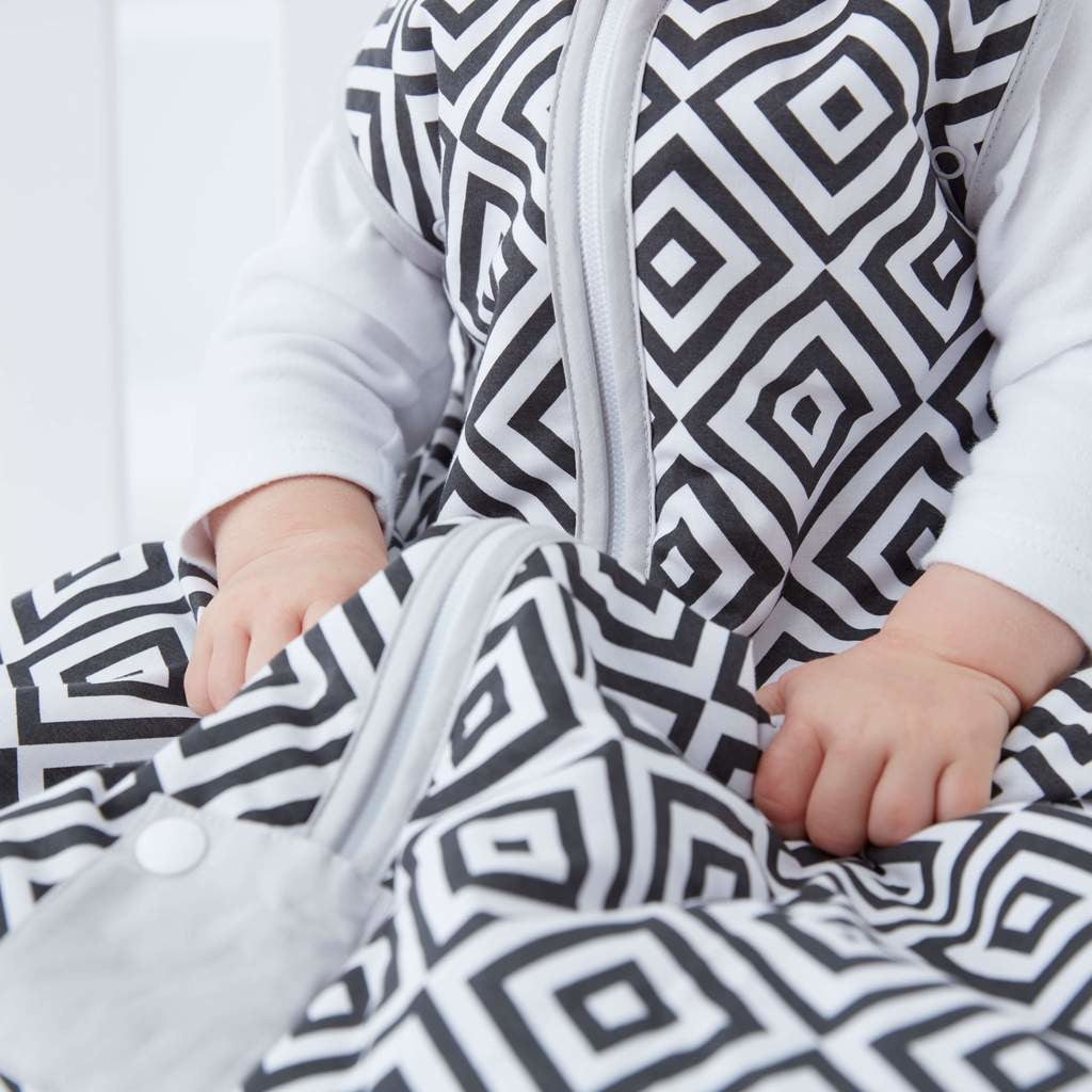 Grobag - Diamonds Black Travel 2.5 Tog - Baby Sleeping Bags - The Gro Company - Afterpay - Zippay Carry Them Close
