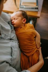 Embe - Baby Swaddle Classic Transitional SwaddleOut - Burnt Orange