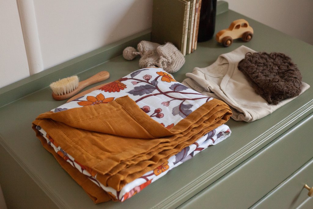 Pop Ya Tot - Reversible Cot Quilt - Buti Block