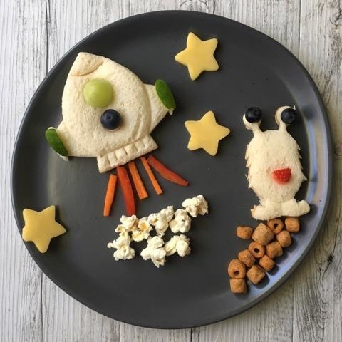 Lunch Punch Sandwich Cutters Pairs - Space