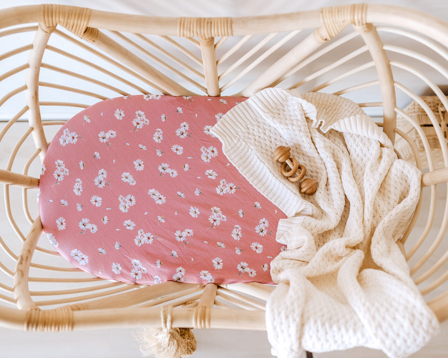 Snuggle Hunny Kids - Bassinet Fitted Sheet / Change Pad Cover - Daisy