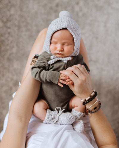 Snuggle Hunny - Merino Wool Bonnet & Booties - Grey