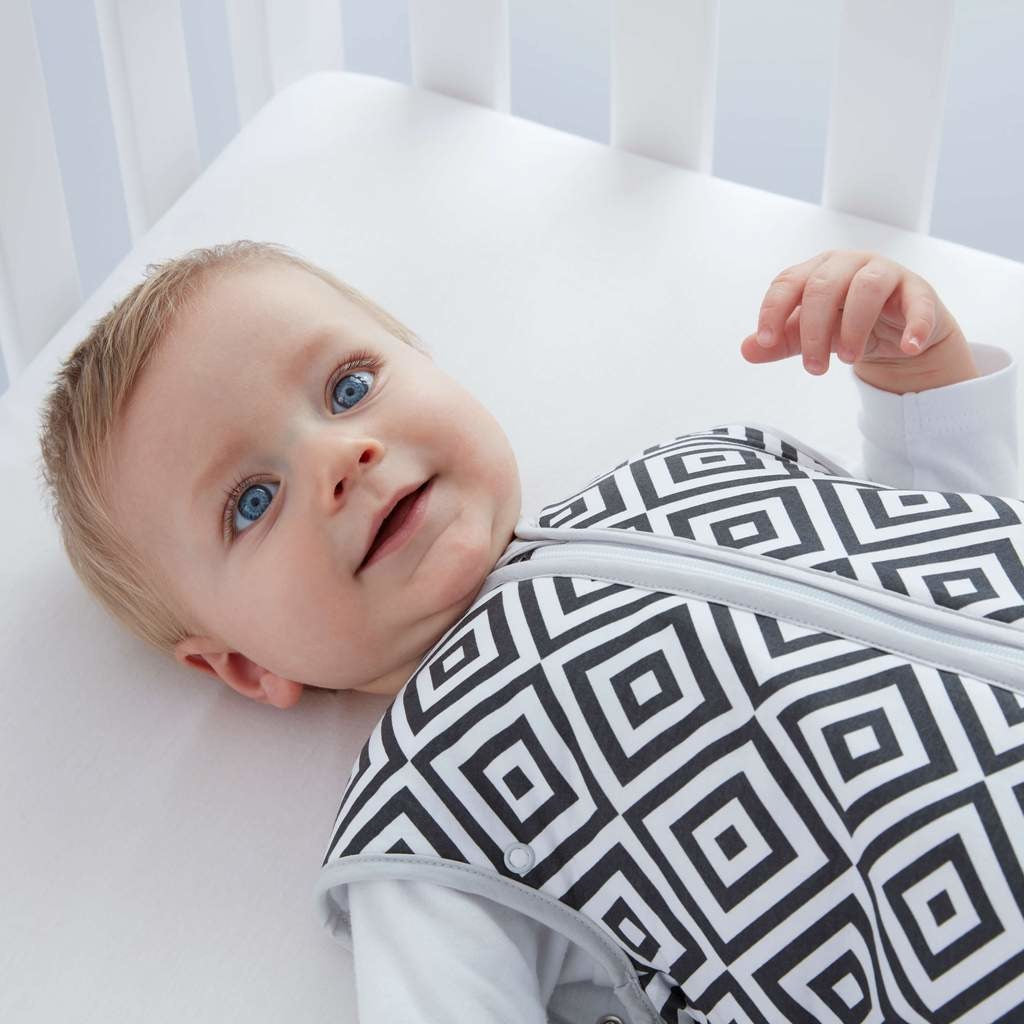 Grobag - Diamonds Black Travel 2.5 Tog - Baby Sleeping Bags - The Gro Company - Afterpay - Zippay Carry Them Close