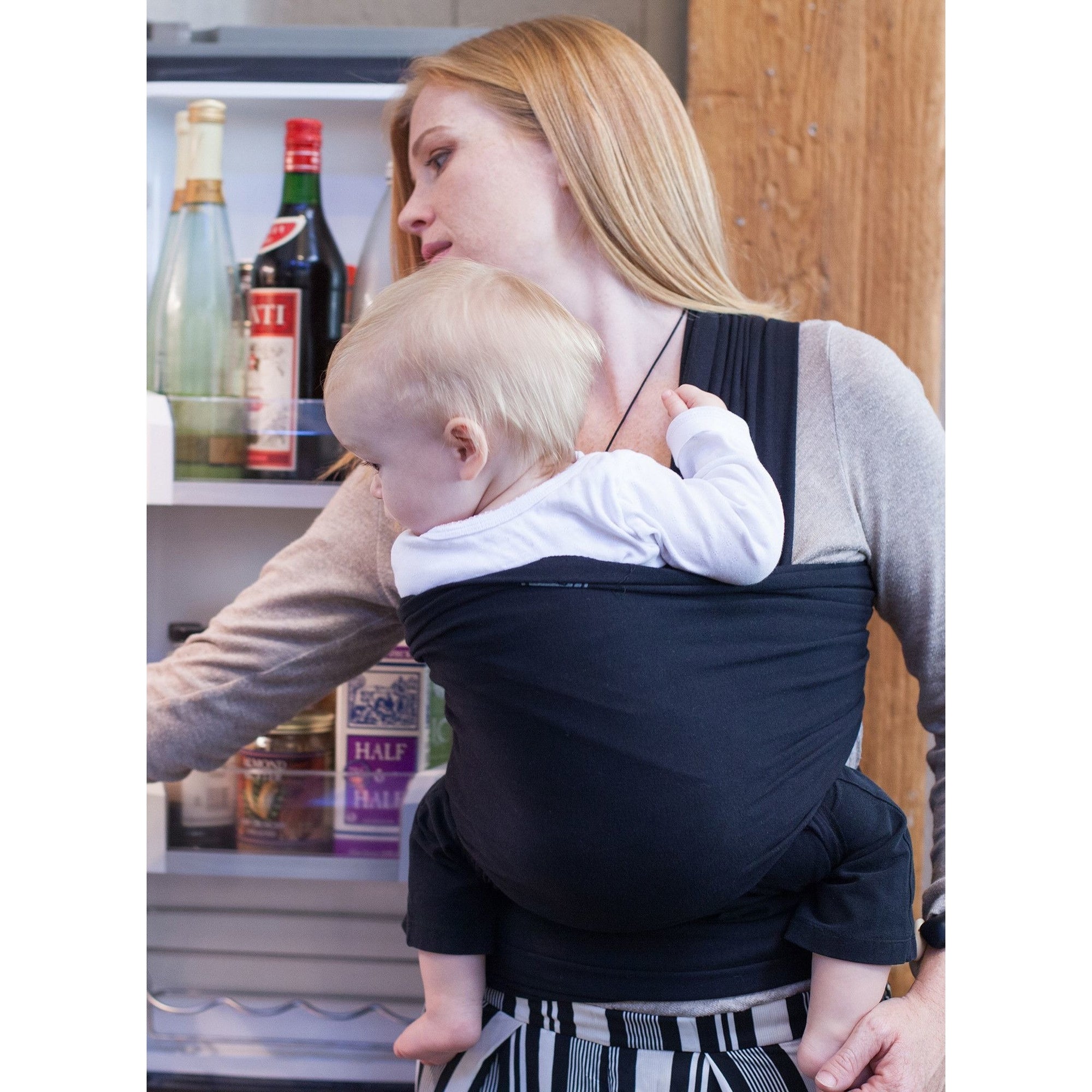 Moby Wrap Bamboo Evolution Black Carry Them Close