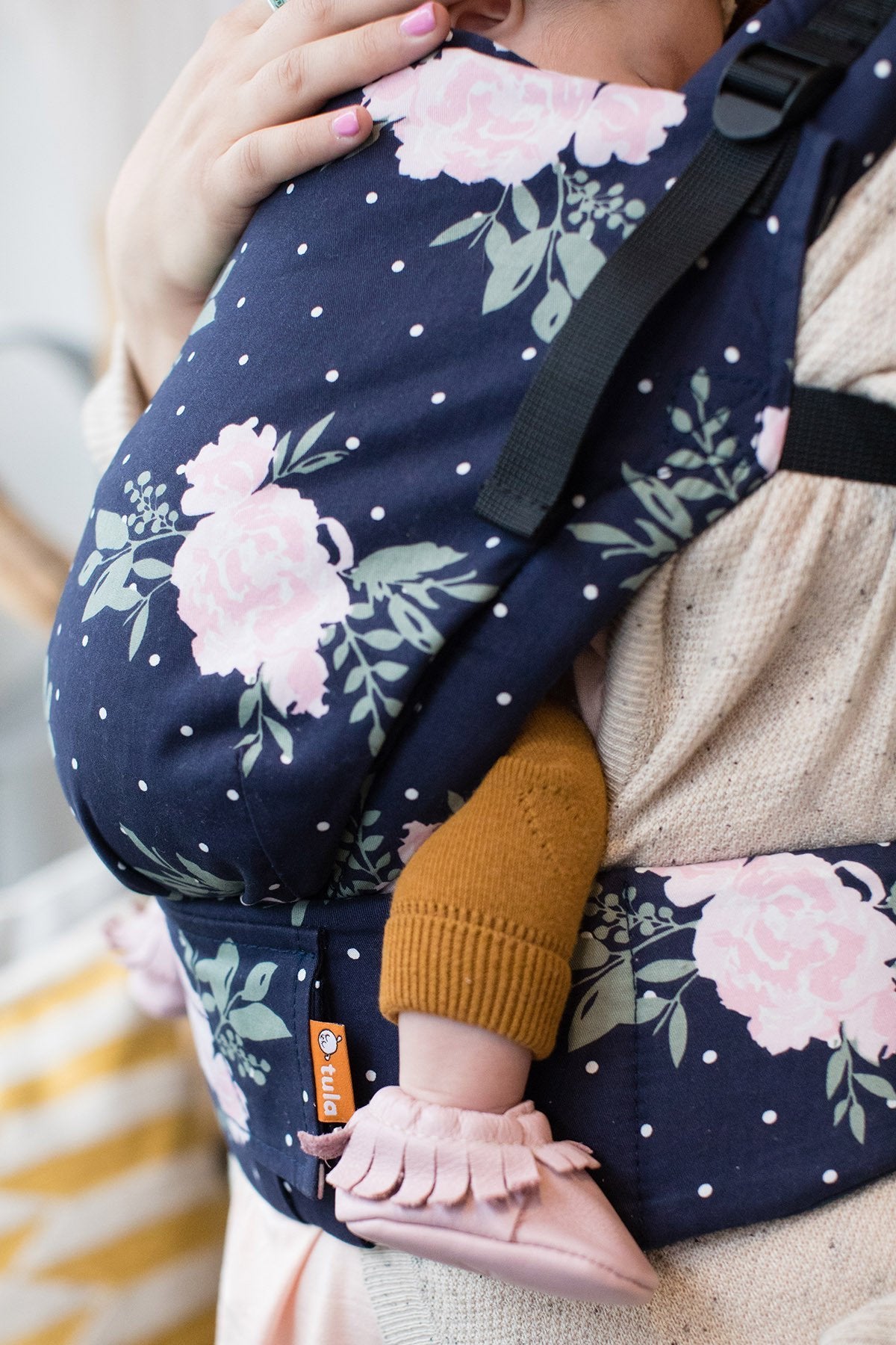 Tula Free To Grow Carrier Blossom
