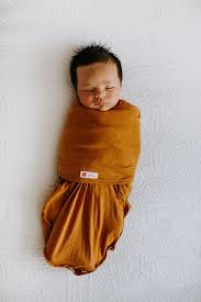 Embe - Baby Swaddle Classic Transitional SwaddleOut - Burnt Orange