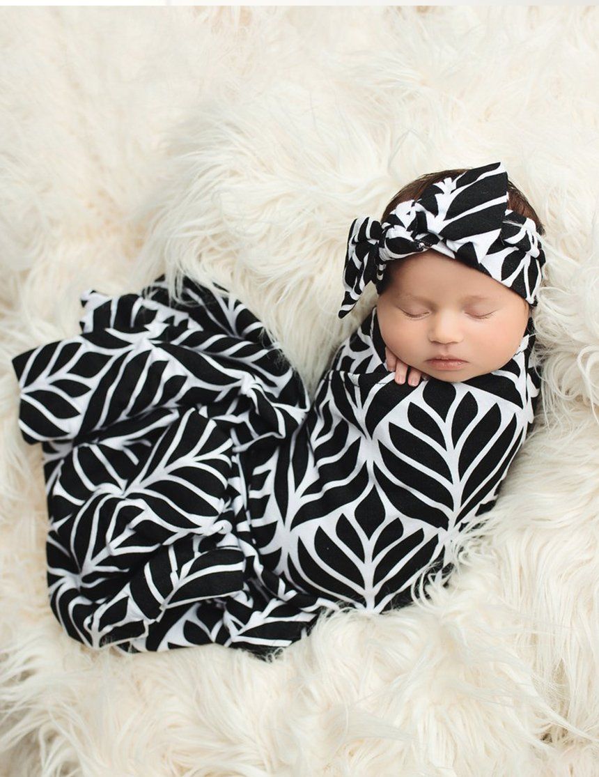 Posh Peanut - Bamboo Baby Swaddle Set - Black Leaves